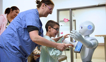 软银Pepper机器人服务于医疗领域